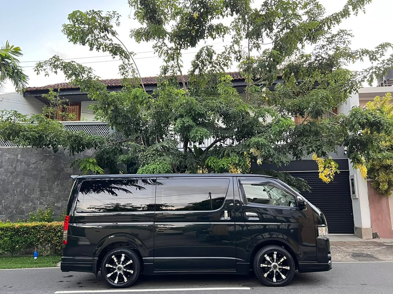 Van / Passenger Van 7 Pax